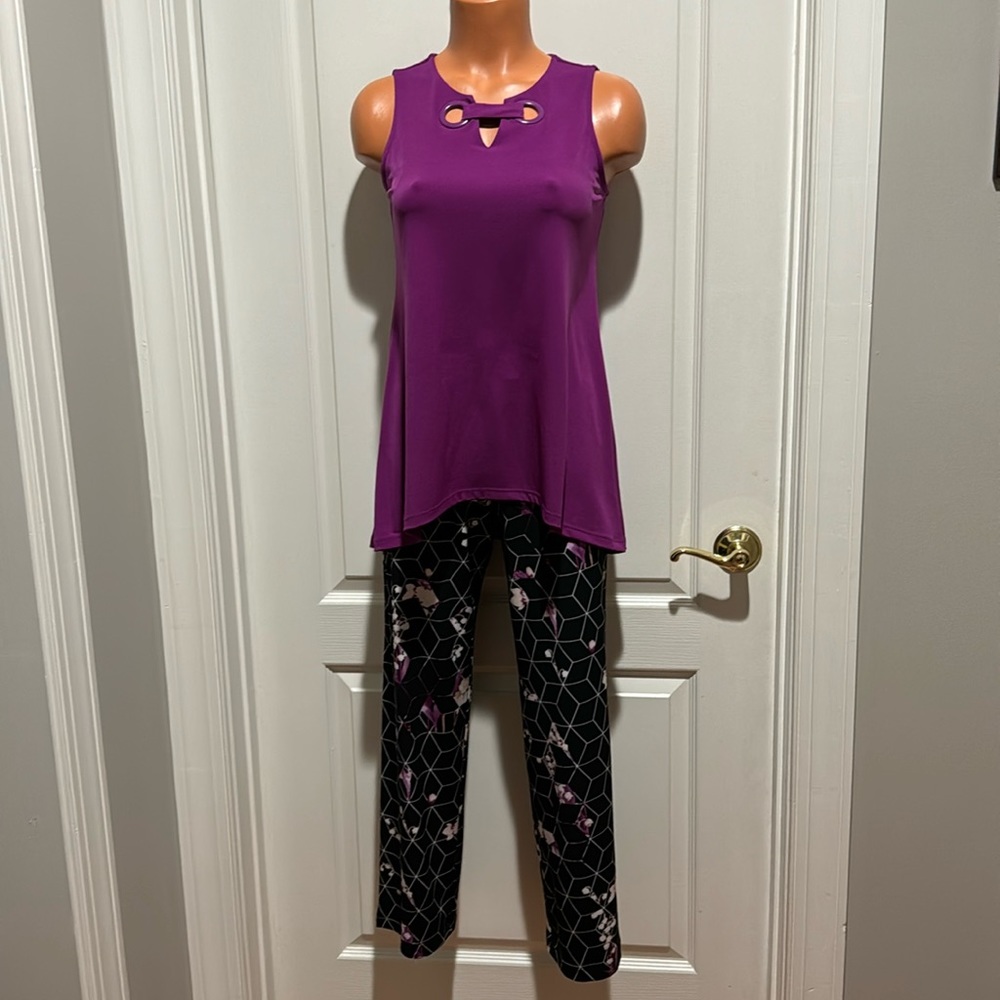 ALFANI 2p Split Neck Tunic Top & Kaleidoscope Bloom Print Pants Berry $130 EUC